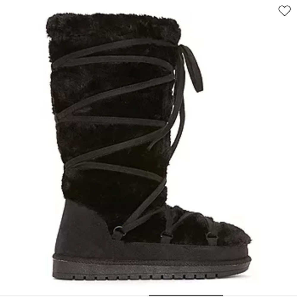 Fur moon boots